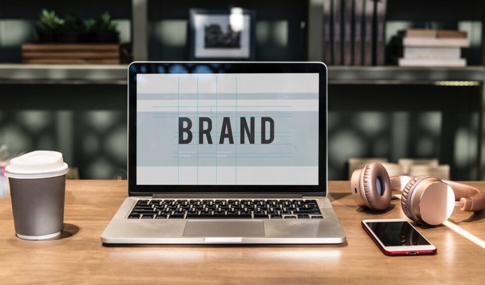 advertising-brand-branding-1449081_23ce3f0f7744fa325d860637b5153fb0_2000