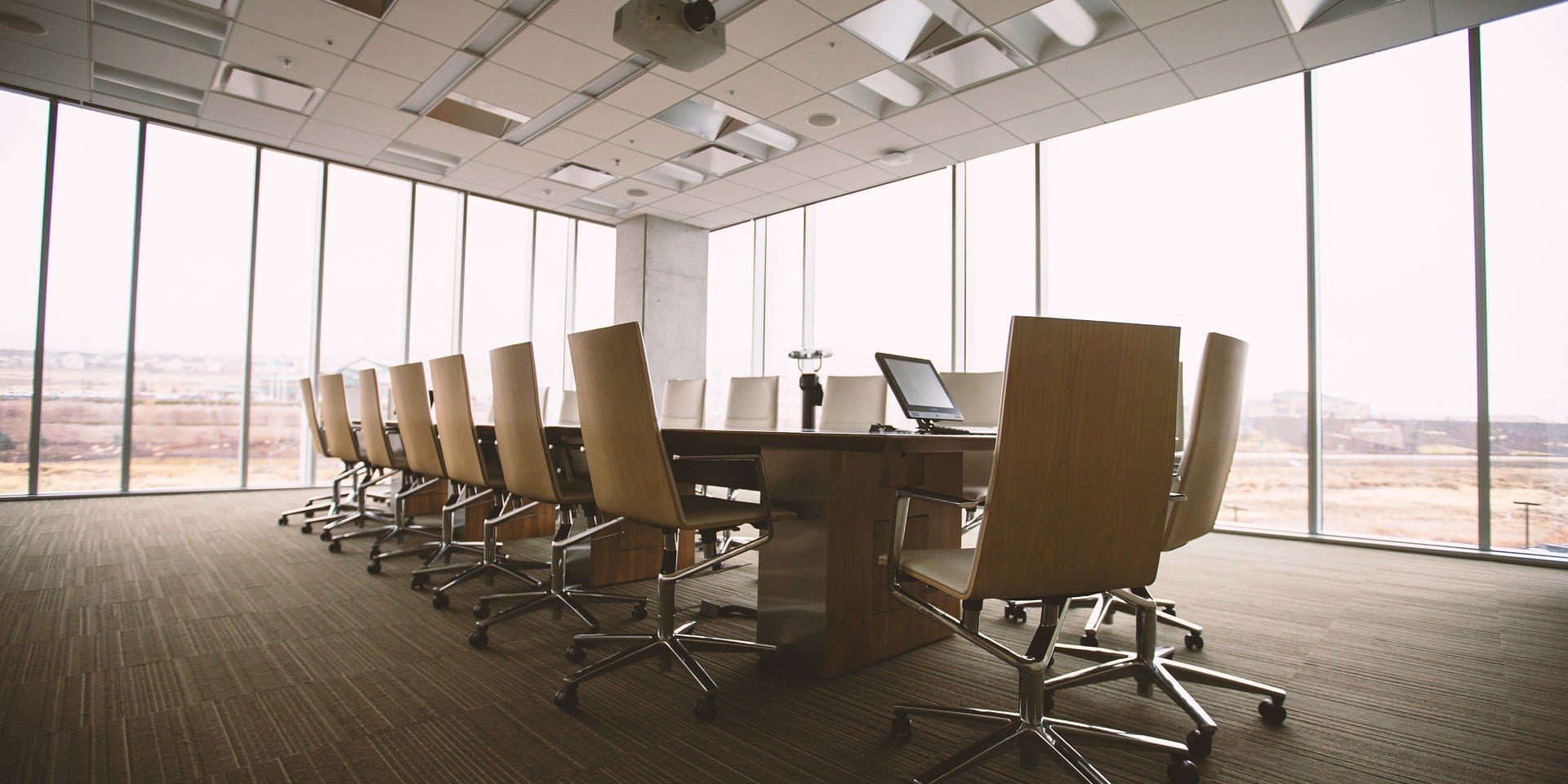 conference-room-768441_1920_caa0ea17505214f43fbf47985cfedfdb_2000